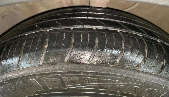 2018 Hyundai Creta SX AT 1.6 PETROL, Petrol, Automatic, 45,968 km, Left Front Tyre Tread