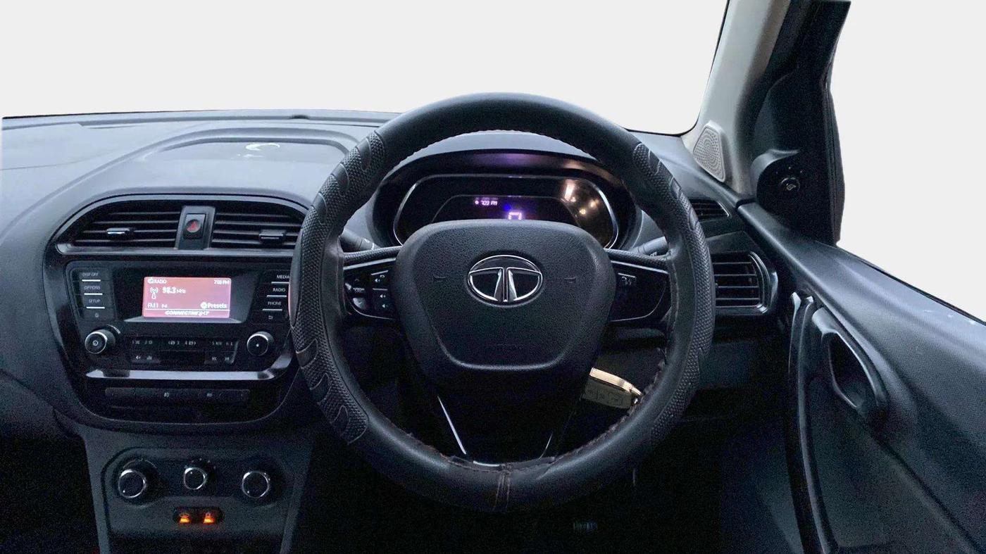 2020 Tata TIGOR XZ DIESEL, Diesel, Manual, 73,217 km, Steering Wheel Close Up