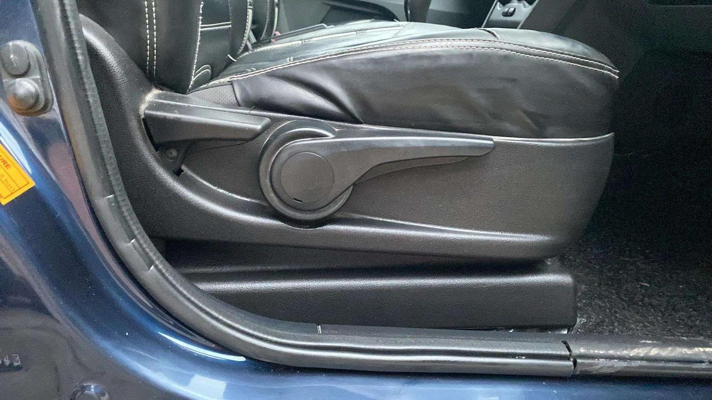 2020 Tata TIGOR XZ DIESEL, Diesel, Manual, 73,217 km, Driver Side Adjustment Panel