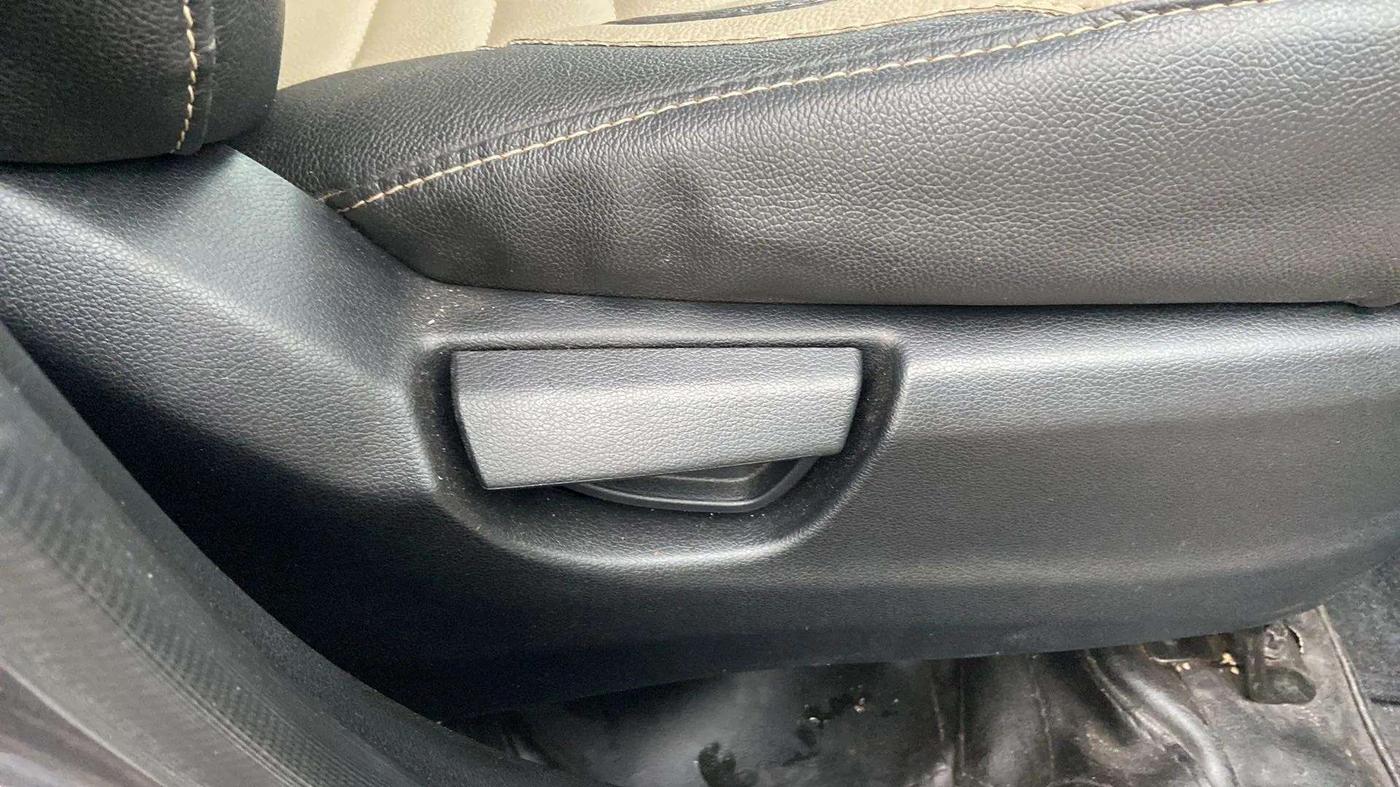 2019 Hyundai NEW SANTRO ERA EXECUTIVE, Petrol, Manual, 13,926 km, Driver Side Adjustment Panel