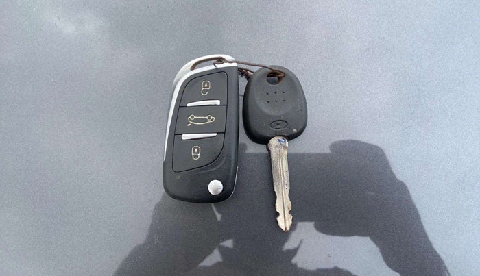 2019 Hyundai NEW SANTRO ERA EXECUTIVE, Petrol, Manual, 14,141 km, Key Close Up