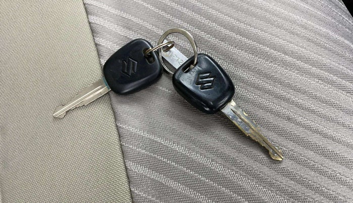 2017 Maruti Alto K10 VXI, Petrol, Manual, 61,099 km, Key Close Up