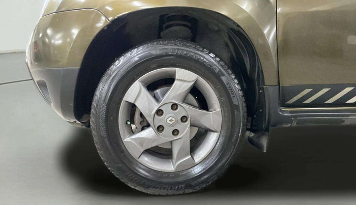 2014 Renault Duster 110 PS RXZ 4X4 MT DIESEL, Diesel, Manual, 55,945 km, Left Front Wheel