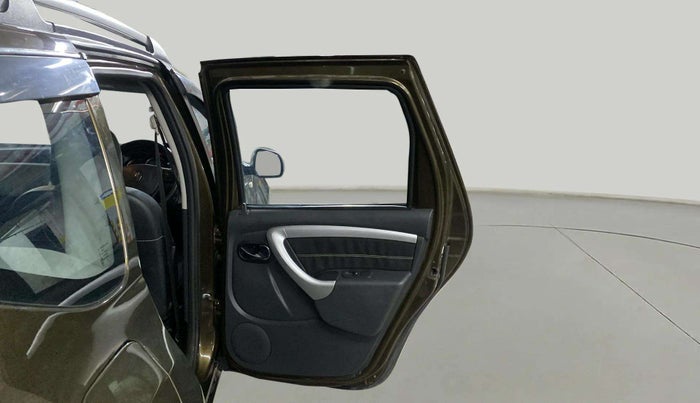 2014 Renault Duster 110 PS RXZ 4X4 MT DIESEL, Diesel, Manual, 55,945 km, RHS Rear Door