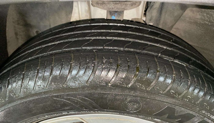 2022 Renault Kiger RXT AMT, Petrol, Automatic, 10,009 km, Left Front Tyre Tread
