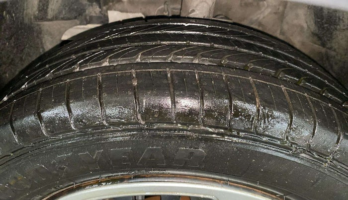 2017 Tata NEXON XM DIESEL, Diesel, Manual, 66,617 km, Left Front Tyre Tread