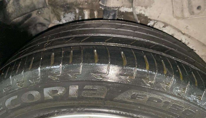 2017 Tata NEXON XM DIESEL, Diesel, Manual, 66,617 km, Right Rear Tyre Tread
