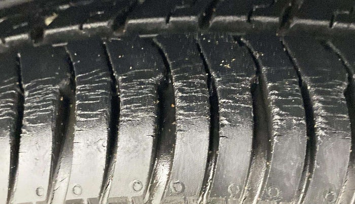 2017 Ford Ecosport TREND+ 1.0L ECOBOOST, Petrol, Manual, 10,652 km, Right Front Tyre Tread