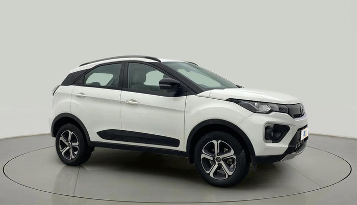 2023 Tata NEXON XZA PLUS LUXURY SUNROOF PETROL, Petrol, Automatic, 20,667 km, Right Front Diagonal