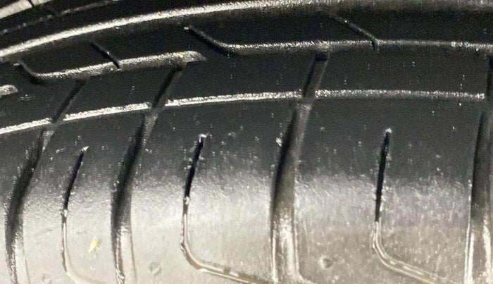 2023 Tata NEXON XZA PLUS LUXURY SUNROOF PETROL, Petrol, Automatic, 20,667 km, Left Front Tyre Tread