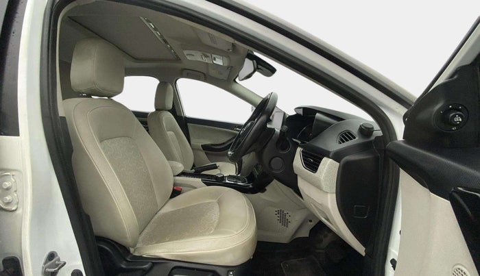 2023 Tata NEXON XZA PLUS LUXURY SUNROOF PETROL, Petrol, Automatic, 20,667 km, Right Side Front Door Cabin