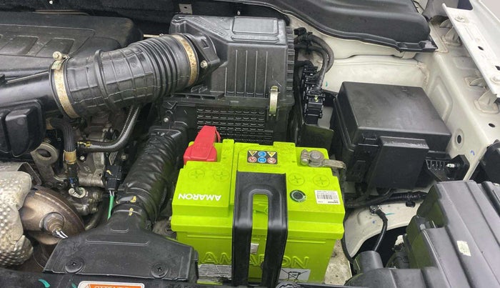 2021 Mahindra XUV300 W8 (O) 1.2 PETROL AMT DUAL TONE, Petrol, Automatic, 38,816 km, Engine View - Left