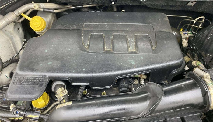 2021 Mahindra XUV300 W8 (O) 1.2 PETROL AMT DUAL TONE, Petrol, Automatic, 38,816 km, Engine View