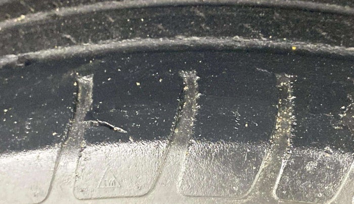 2019 Maruti Dzire VXI, Petrol, Manual, 50,333 km, Right Front Tyre Tread
