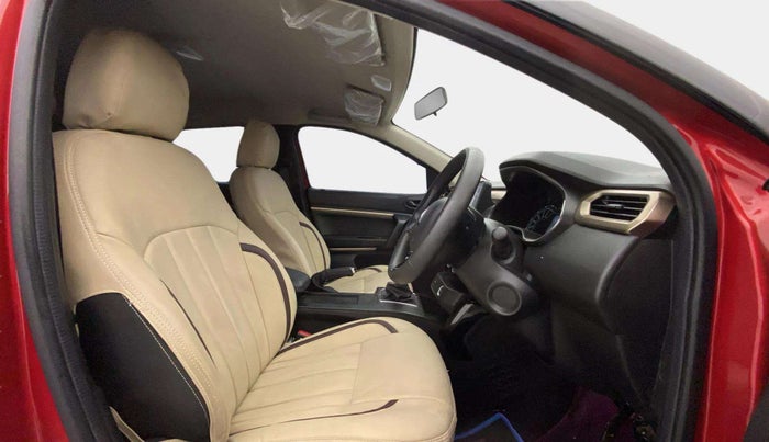 2022 Renault Kiger RXT (O) AMT DUAL TONE, Petrol, Automatic, 11,752 km, Right Side Front Door Cabin