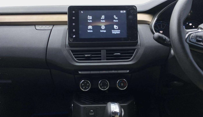 2022 Renault Kiger RXT (O) AMT DUAL TONE, Petrol, Automatic, 11,752 km, Air Conditioner