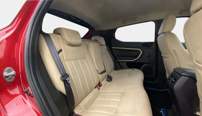2022 Renault Kiger RXT (O) AMT DUAL TONE, Petrol, Automatic, 11,752 km, Right Side Rear Door Cabin