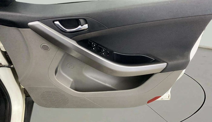 2018 Tata NEXON XZ PLUS PETROL, Petrol, Manual, 87,543 km, Driver Side Door Panels Control