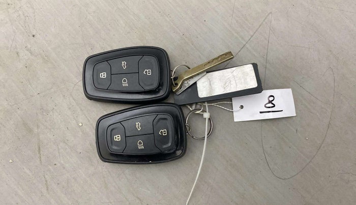 2018 Tata NEXON XZ PLUS PETROL, Petrol, Manual, 87,543 km, Key Close Up