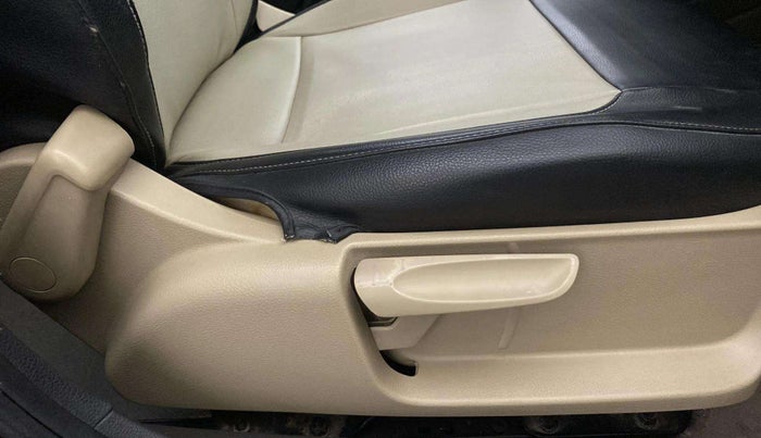 2014 Volkswagen Polo HIGHLINE1.2L, Petrol, Manual, 43,674 km, Driver Side Adjustment Panel