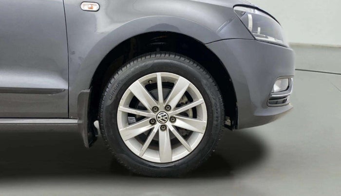 2014 Volkswagen Polo HIGHLINE1.2L, Petrol, Manual, 43,674 km, Right Front Wheel