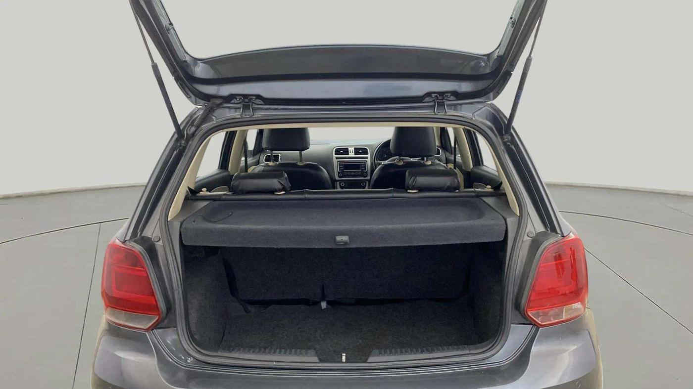 2014 Volkswagen Polo HIGHLINE1.2L, Petrol, Manual, 43,674 km, Boot Inside