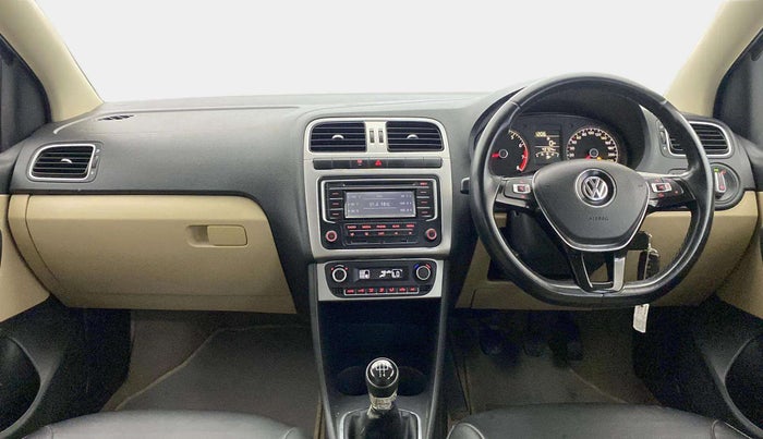 2014 Volkswagen Polo HIGHLINE1.2L, Petrol, Manual, 43,674 km, Dashboard