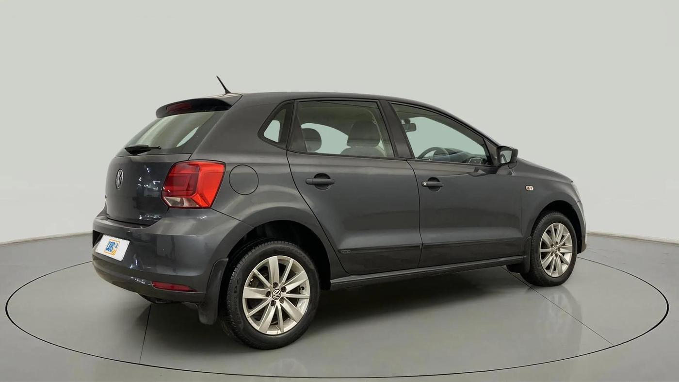 2014 Volkswagen Polo HIGHLINE1.2L, Petrol, Manual, 43,674 km, Right Back Diagonal