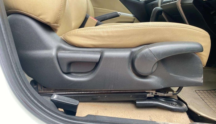 2019 Honda City 1.5L I-VTEC ZX CVT, Petrol, Automatic, 43,803 km, Driver Side Adjustment Panel