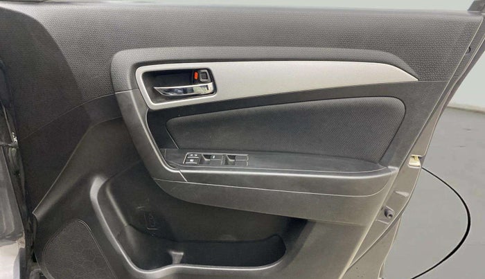 2022 Maruti BREZZA ZXI AT SMART HYBRID, Petrol, Automatic, 18,653 km, Driver Side Door Panels Control