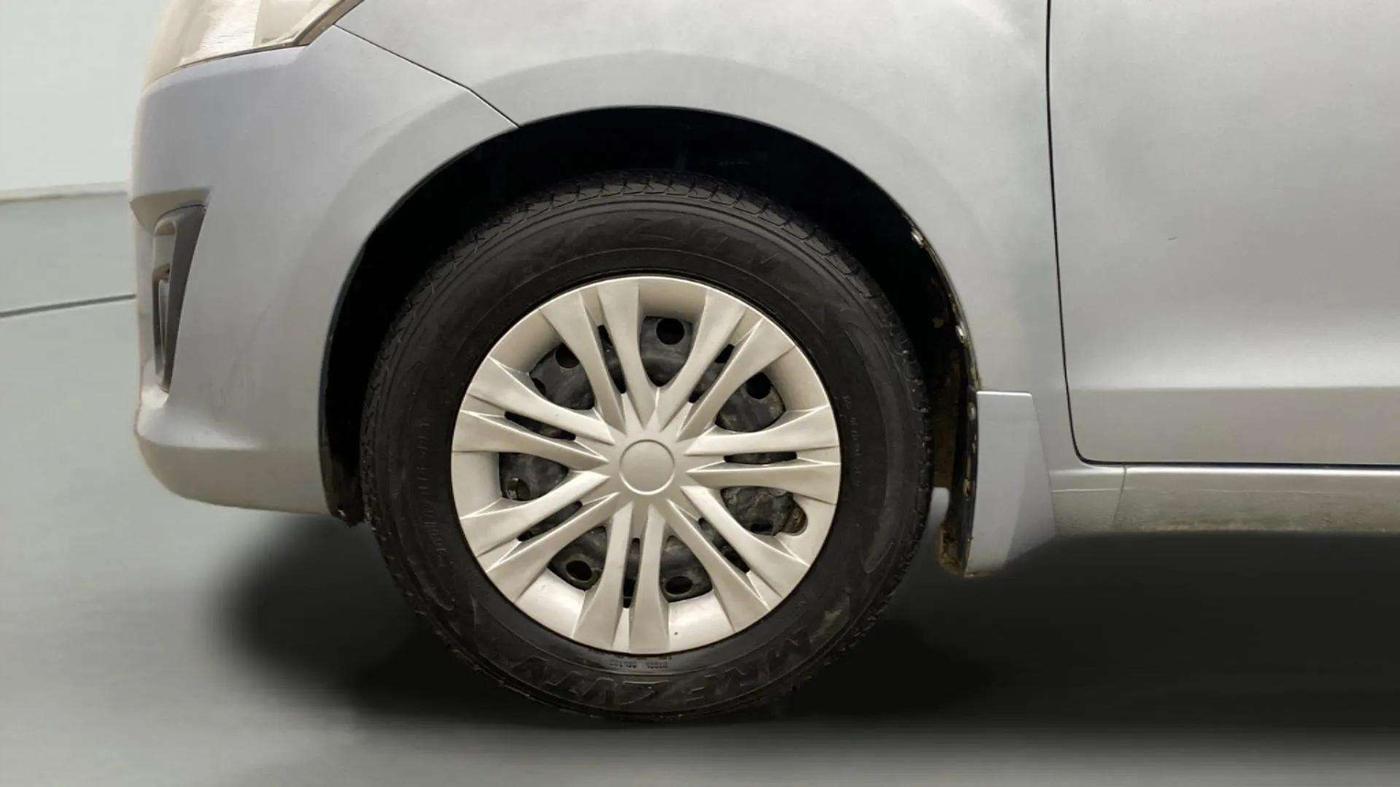 2014 Maruti Ertiga VXI, Petrol, Manual, 37,194 km, Left Front Wheel