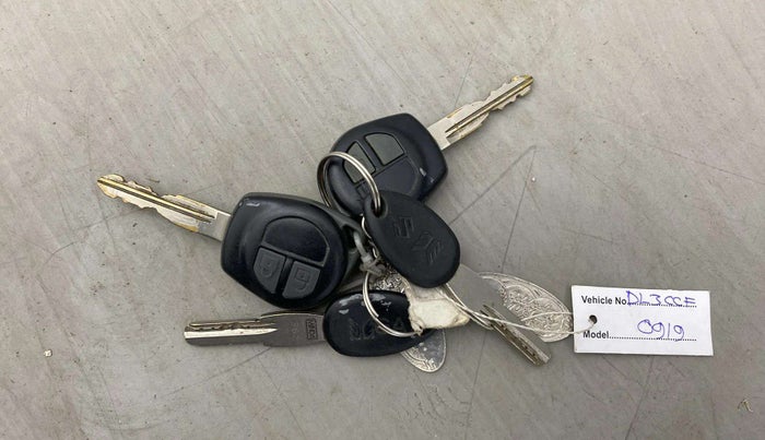 2014 Maruti Ertiga VXI, Petrol, Manual, 37,194 km, Key Close Up
