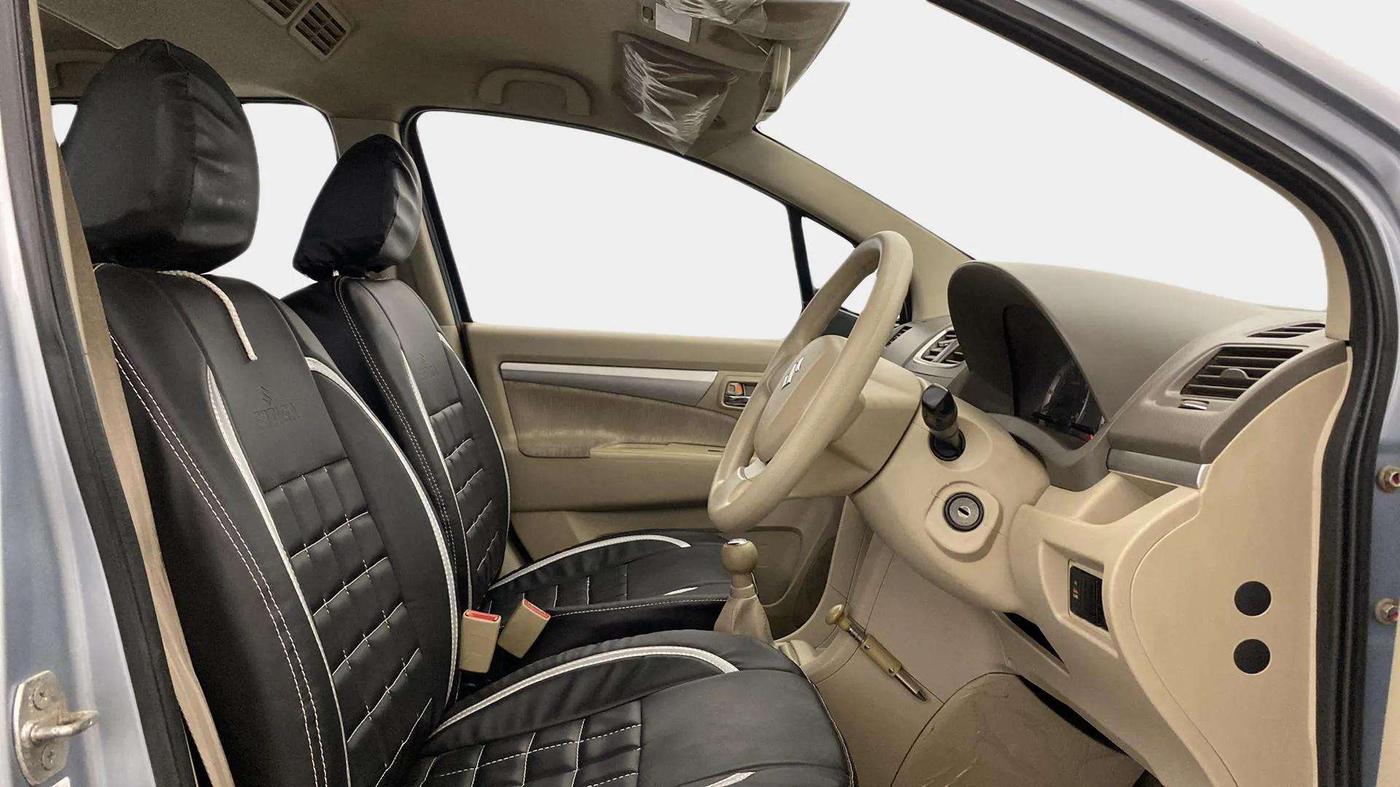 2014 Maruti Ertiga VXI, Petrol, Manual, 37,194 km, Right Side Front Door Cabin