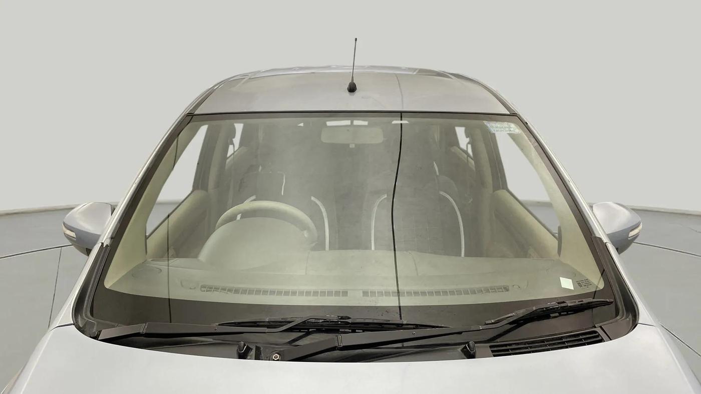 2014 Maruti Ertiga VXI, Petrol, Manual, 37,194 km, Front Windshield
