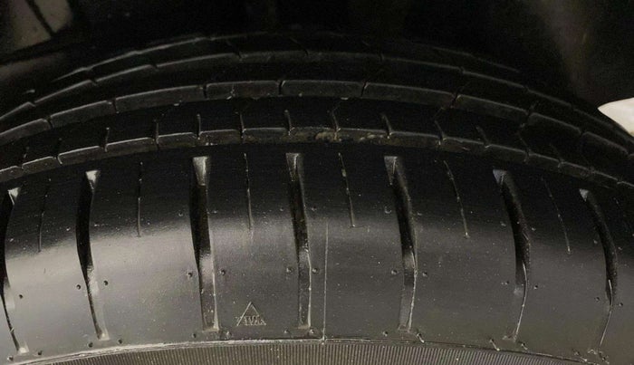 2022 Maruti Dzire ZXI CNG, CNG, Manual, 63,218 km, Left Rear Tyre Tread