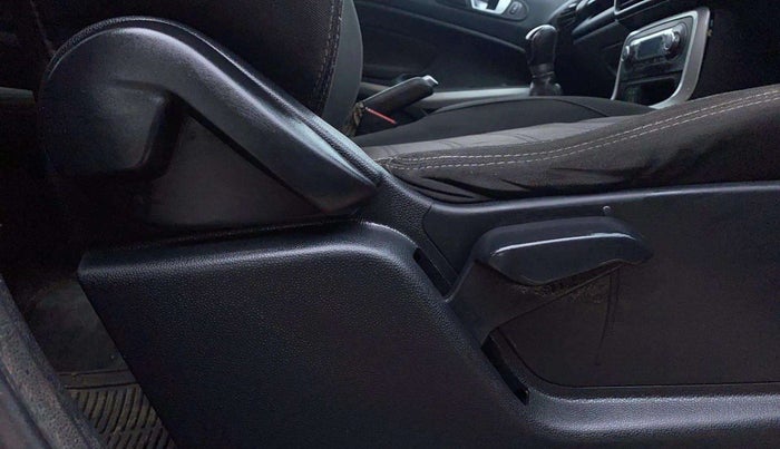 2018 Ford Ecosport TITANIUM 1.5L DIESEL, Diesel, Manual, 60,545 km, Driver Side Adjustment Panel