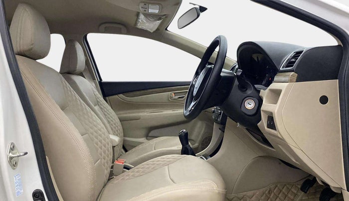 2023 Maruti Ciaz DELTA 1.5 SHVS MT PETROL, Petrol, Manual, 31,154 km, Right Side Front Door Cabin