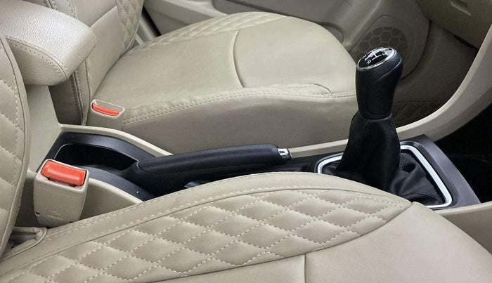 2023 Maruti Ciaz DELTA 1.5 SHVS MT PETROL, Petrol, Manual, 31,154 km, Gear Lever
