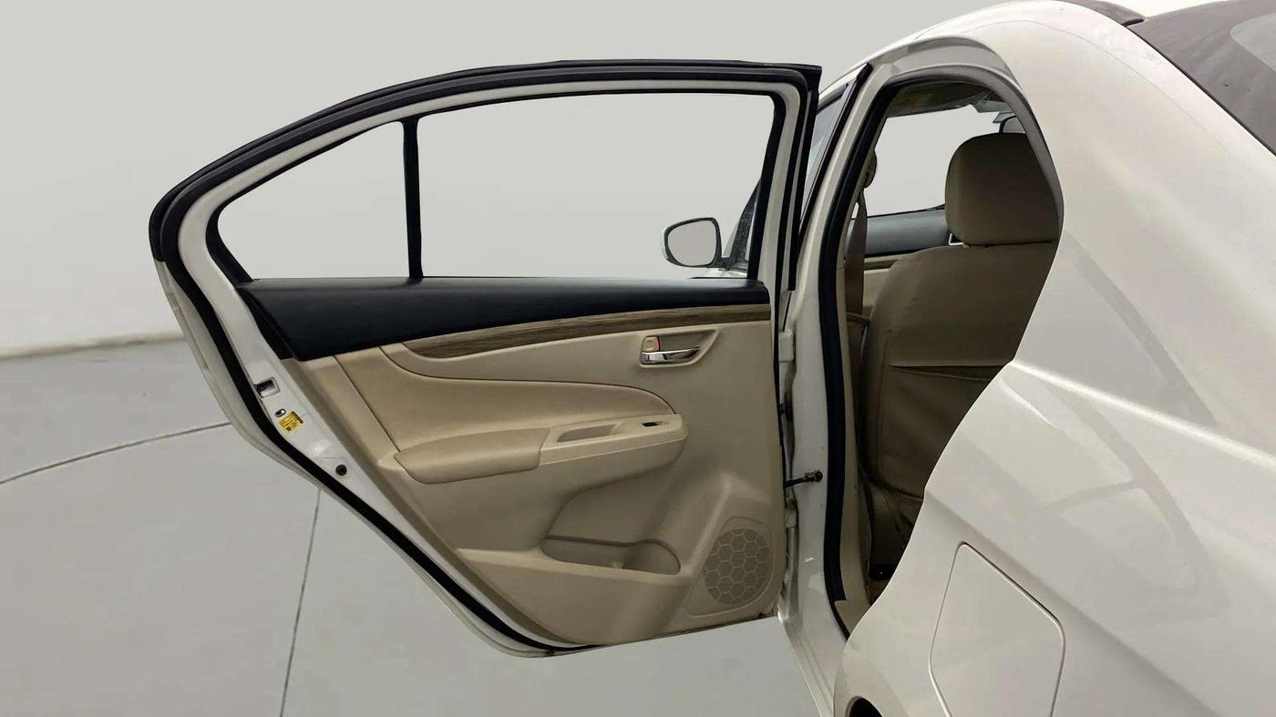 2023 Maruti Ciaz DELTA 1.5 SHVS MT PETROL, Petrol, Manual, 31,154 km, LHS Rear Door
