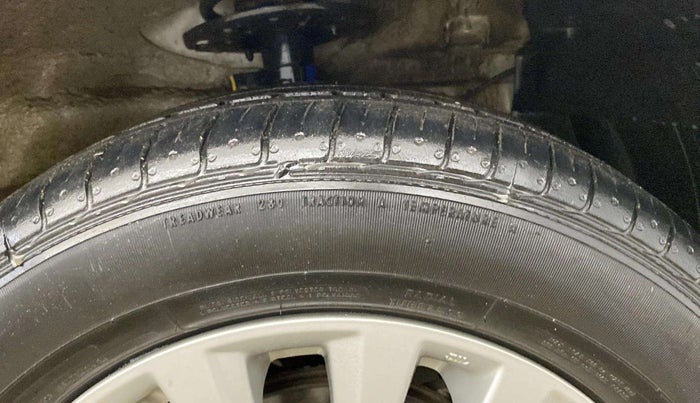 2023 Maruti Ciaz DELTA 1.5 SHVS MT PETROL, Petrol, Manual, 31,154 km, Right Front Tyre Tread
