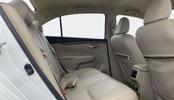 2023 Maruti Ciaz DELTA 1.5 SHVS MT PETROL, Petrol, Manual, 31,154 km, Right Side Rear Door Cabin