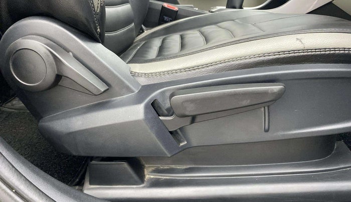 2021 Tata ALTROZ XZ PETROL, Petrol, Manual, 42,588 km, Driver Side Adjustment Panel