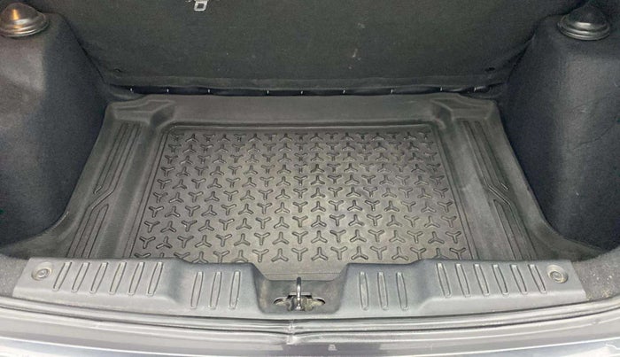 2021 Tata ALTROZ XZ PETROL, Petrol, Manual, 42,588 km, Boot Inside
