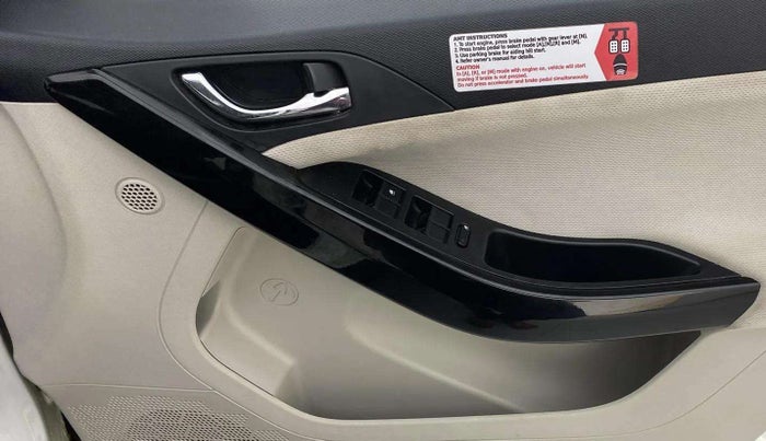 2021 Tata NEXON XZA PLUS SUNROOF PETROL, Petrol, Automatic, 42,115 km, Driver Side Door Panels Control
