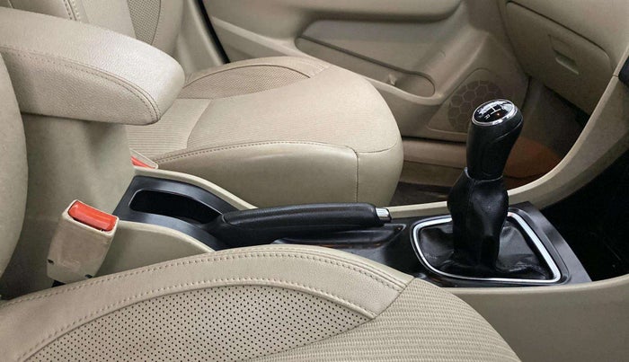 2015 Maruti Ciaz ZXI, Petrol, Manual, 52,414 km, Gear Lever