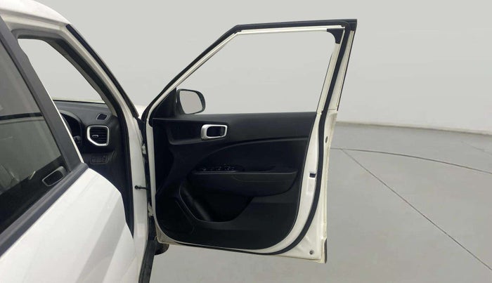 2021 Hyundai VENUE S 1.2, Petrol, Manual, 50,379 km, RHS Front Door