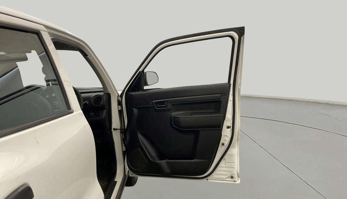 2021 Maruti S PRESSO VXI (O) CNG, CNG, Manual, 86,243 km, RHS Front Door