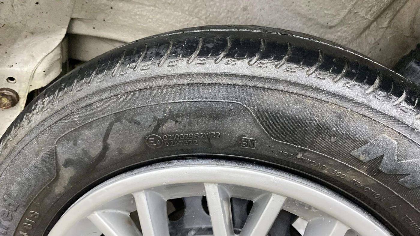 2021 Maruti S PRESSO VXI (O) CNG, CNG, Manual, 86,243 km, Right Front Tyre Tread