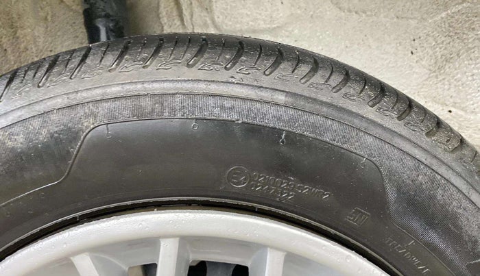 2021 Maruti S PRESSO VXI (O) CNG, CNG, Manual, 86,243 km, Left Rear Tyre Tread