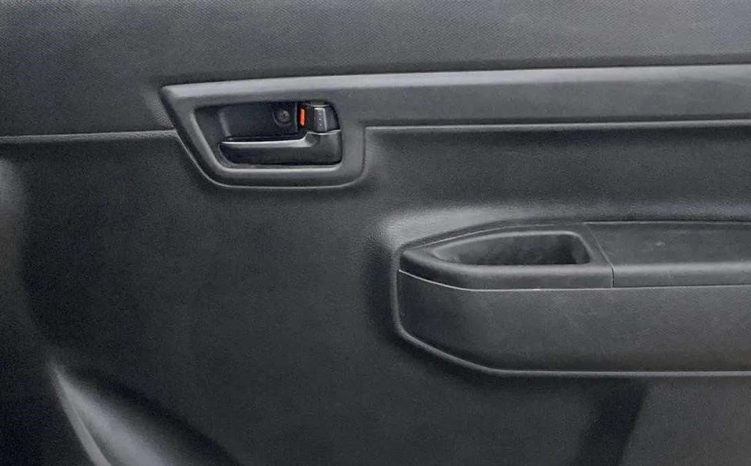 2021 Maruti S PRESSO VXI (O) CNG, CNG, Manual, 86,243 km, Driver Side Door Panels Control